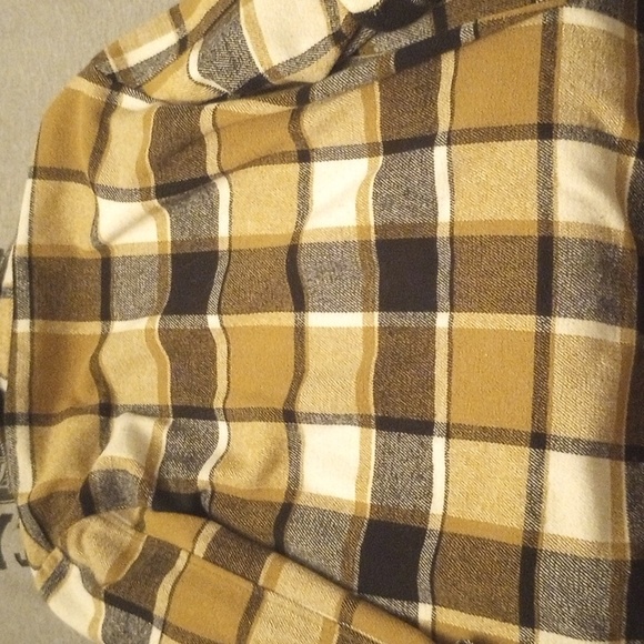 ❄️ Flannel Lightly Worn ❄️ - Picture 3 of 3